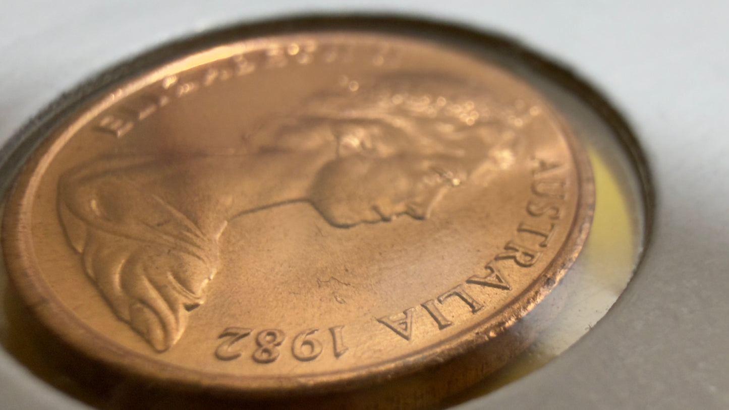 1982 One Cent Coin - Uncirculated - ex Mint roll - 1 Cent - comes in 2x2