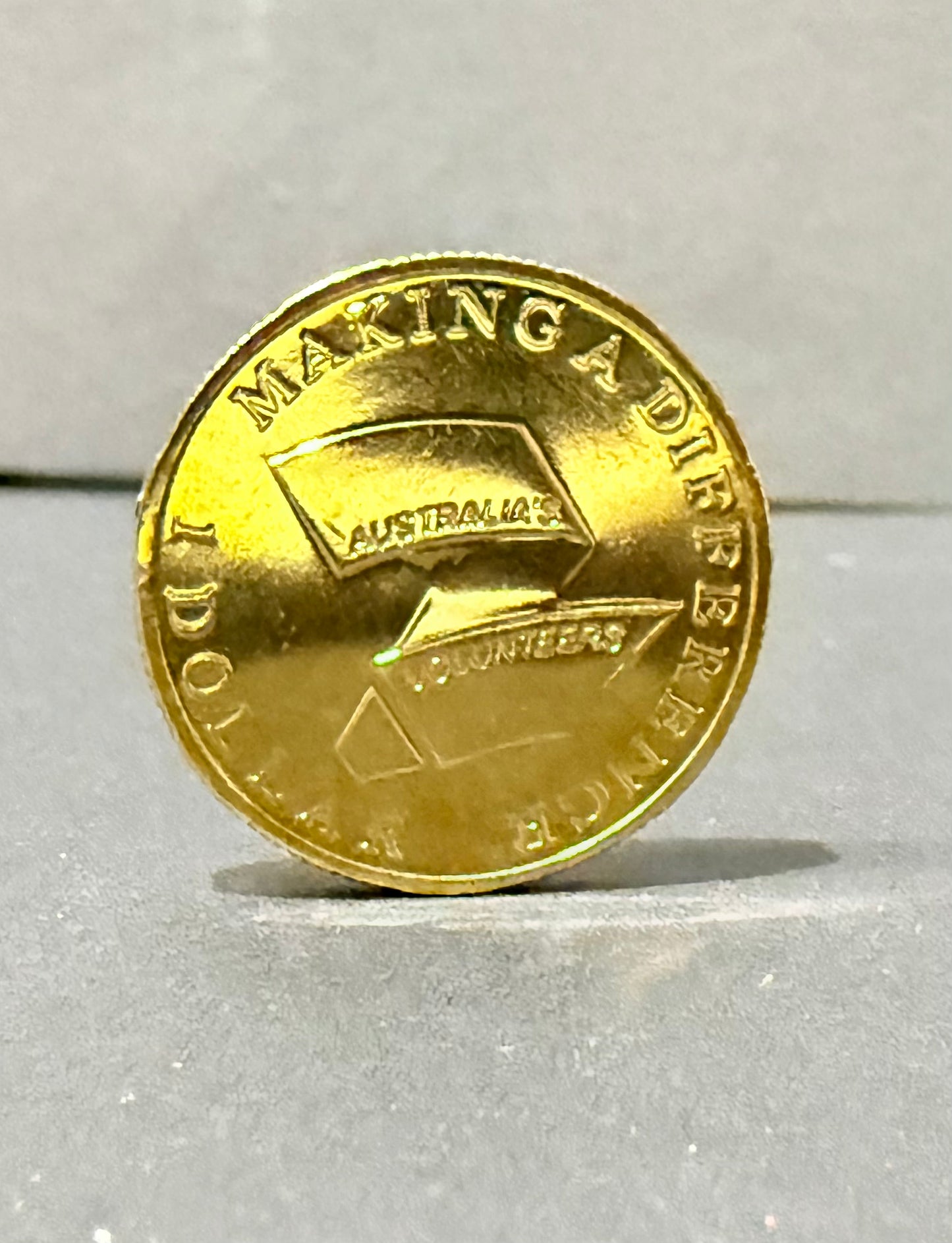 2003 $1 Coin - Australia's Volunteers - Uncirculated - ex mint set - in 2x2
