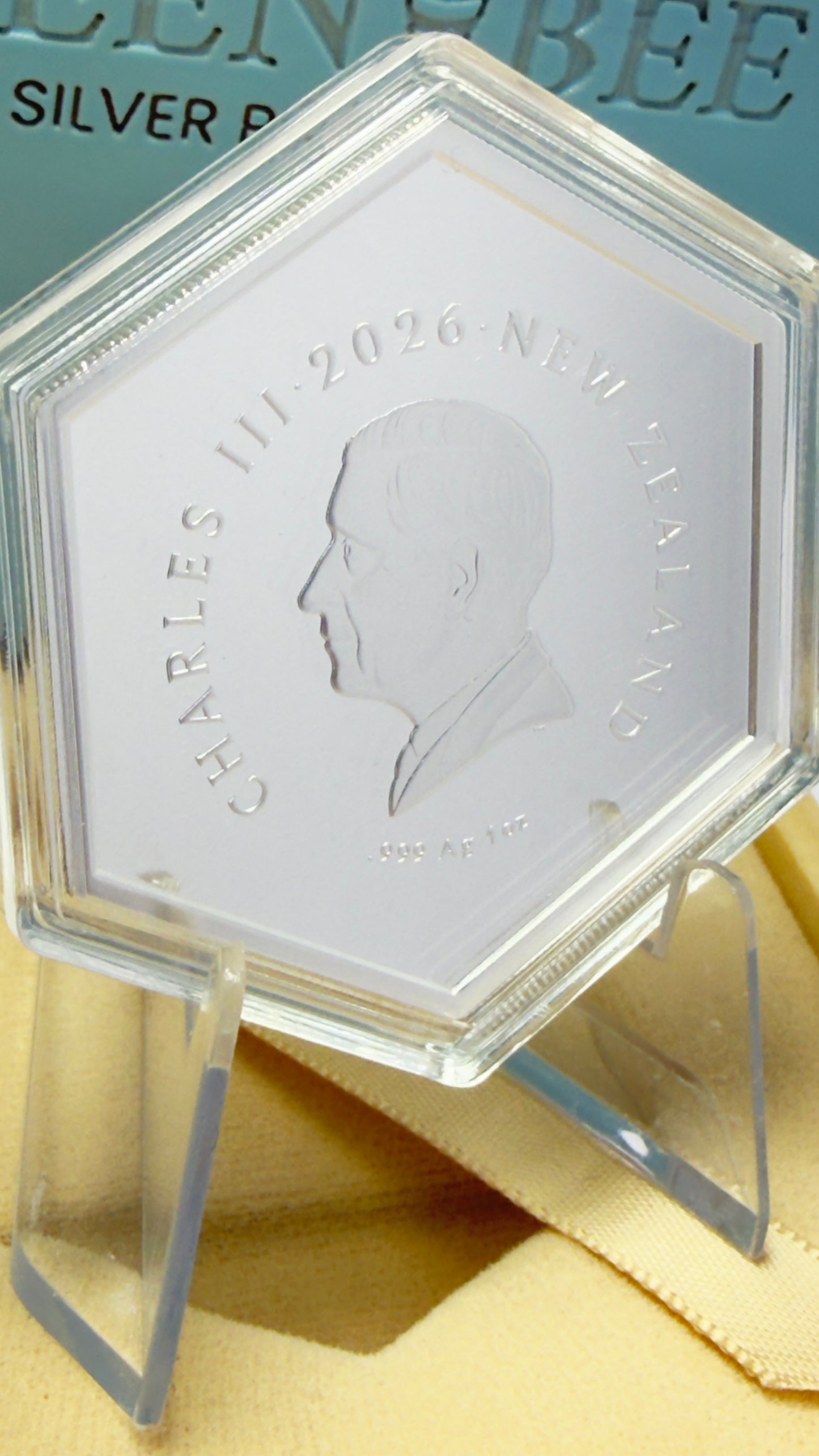 2026 New Zealand 1 Oz Silver Proof Coin - Queen Bee $1 NZ - 1200 Mintage