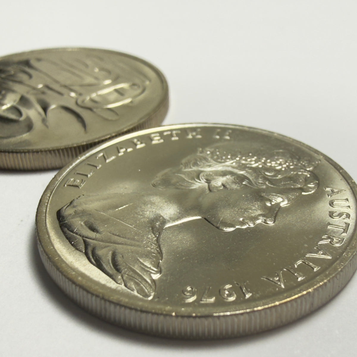 1976 20 Cent Coin - Uncirculated - Twenty Cent 20c - comes in 2x2 - video @4
