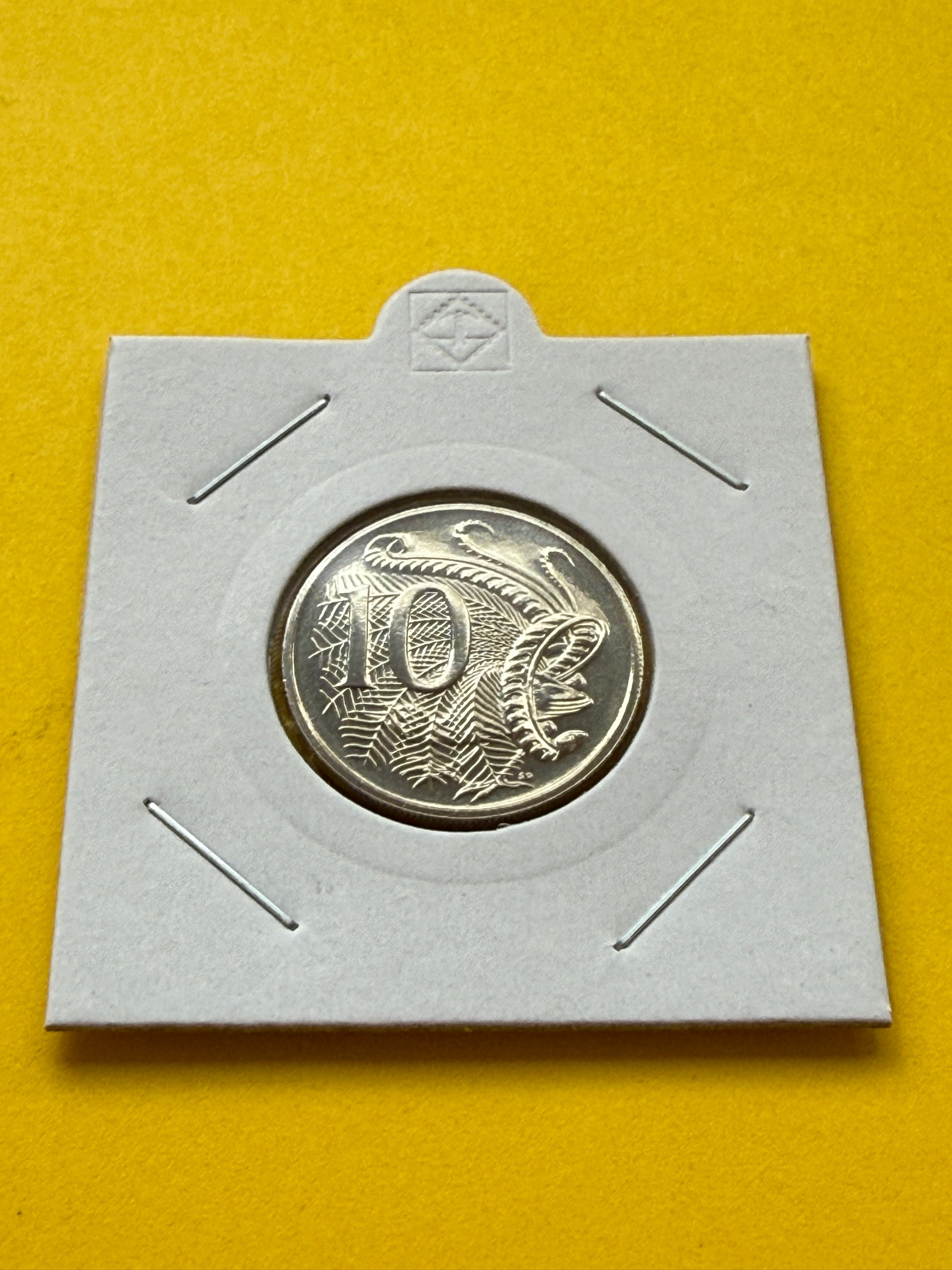 2000 10 Cent Coin - Choice Uncirculated - Ten Cent ex mint set coin - in 2x2 - New Age Numismatics