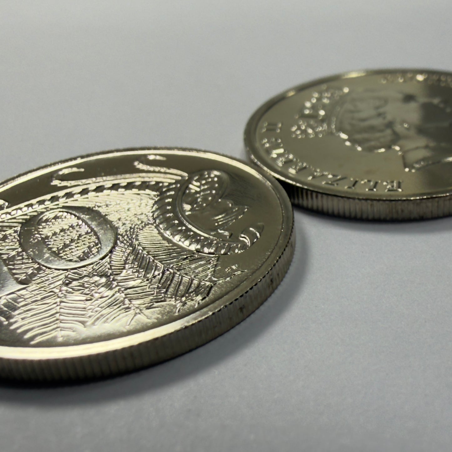1990 10 Cent Coin - Choice Uncirculated - Ex MINT SET 10c Coin - comes in 2x2