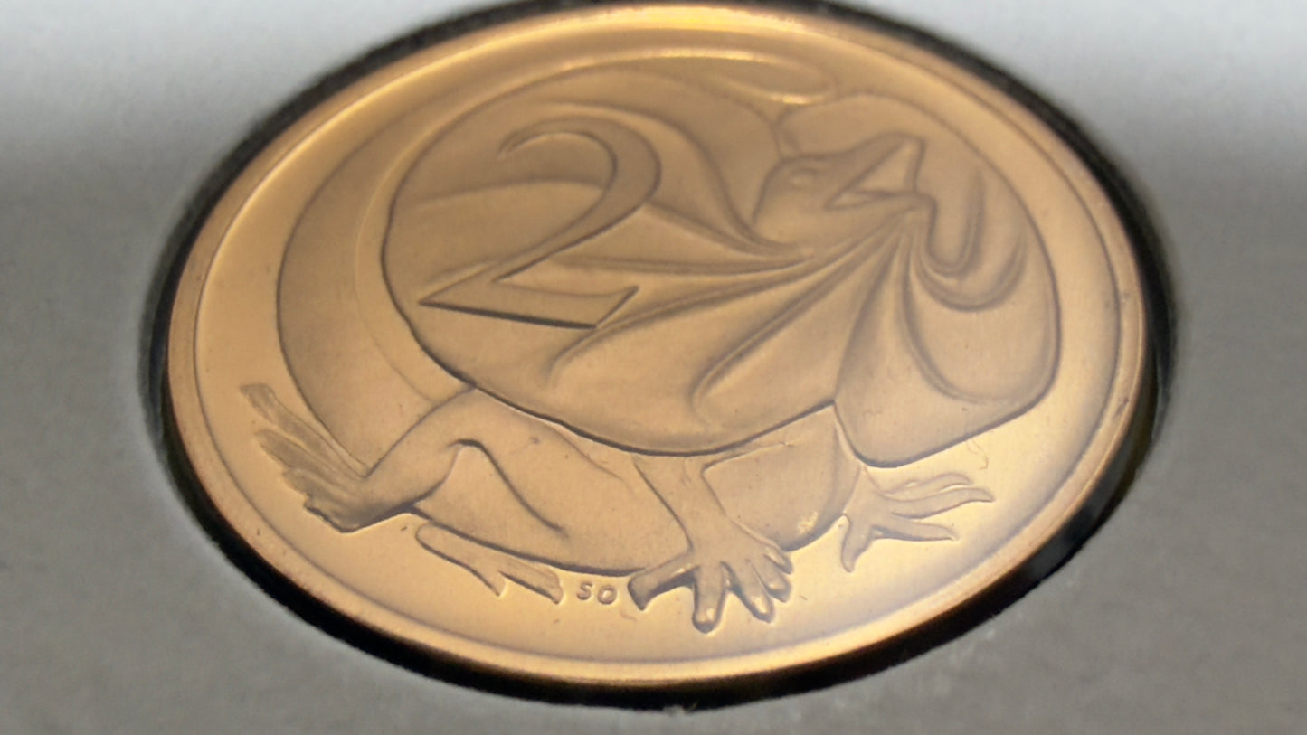 1977 2 Cent Proof Coin - Two Cent Proof - comes in 2x2