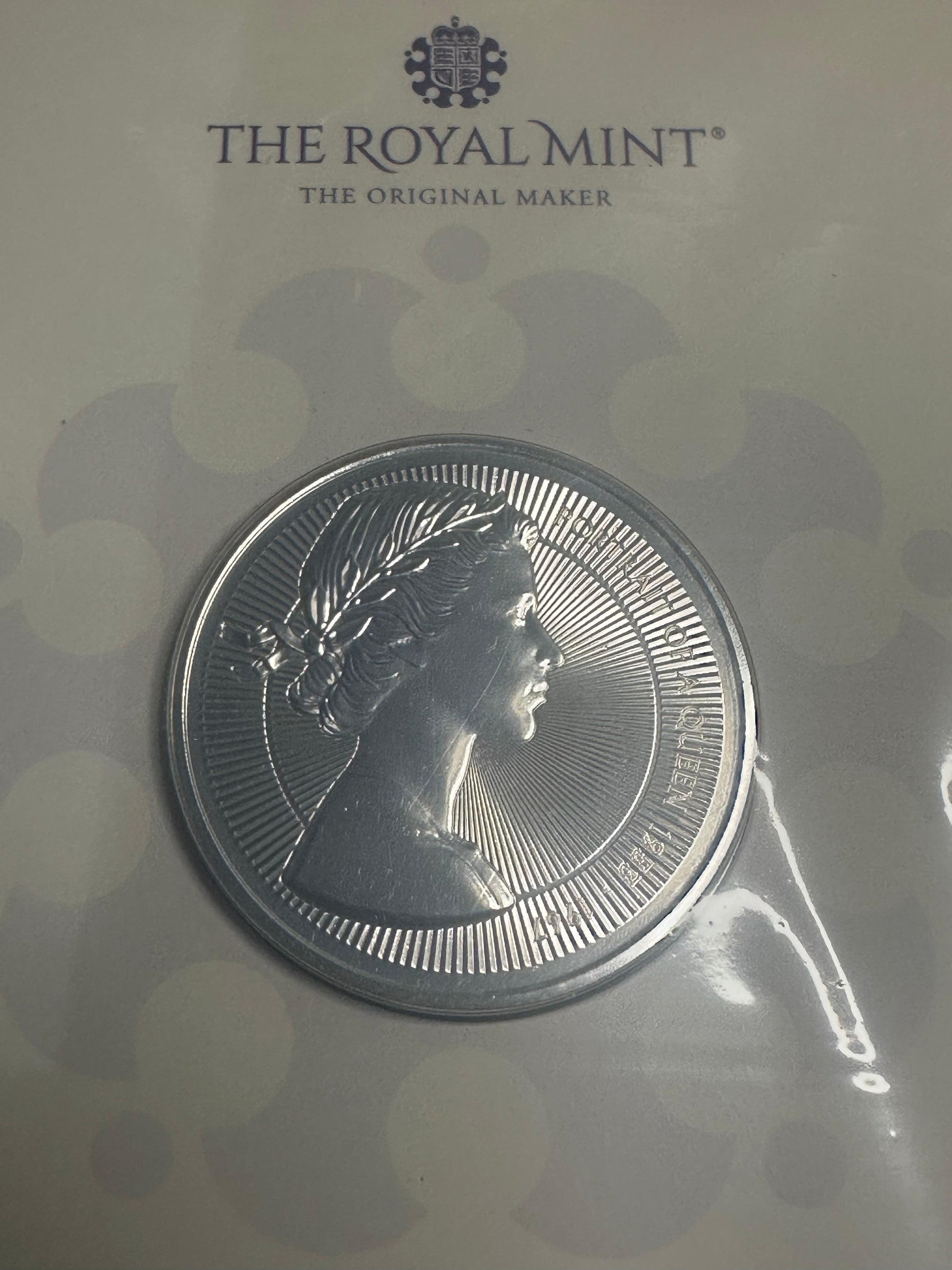 2026 Portraits of a Queen - UK £5 BU Coin - Elizabeth II The First Effigy - New Age Numismatics