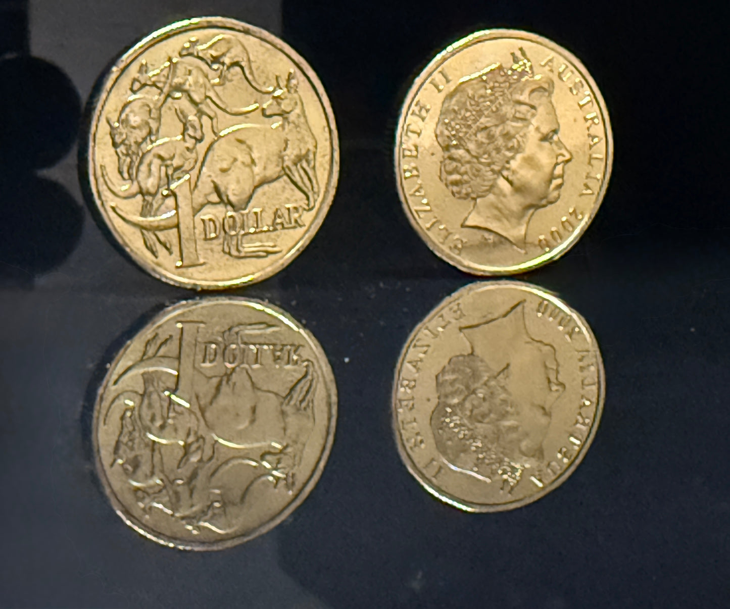 2000 $1 - Mob Of Roos Coin - Choice Uncirculated - ex mint set coin - 2x2