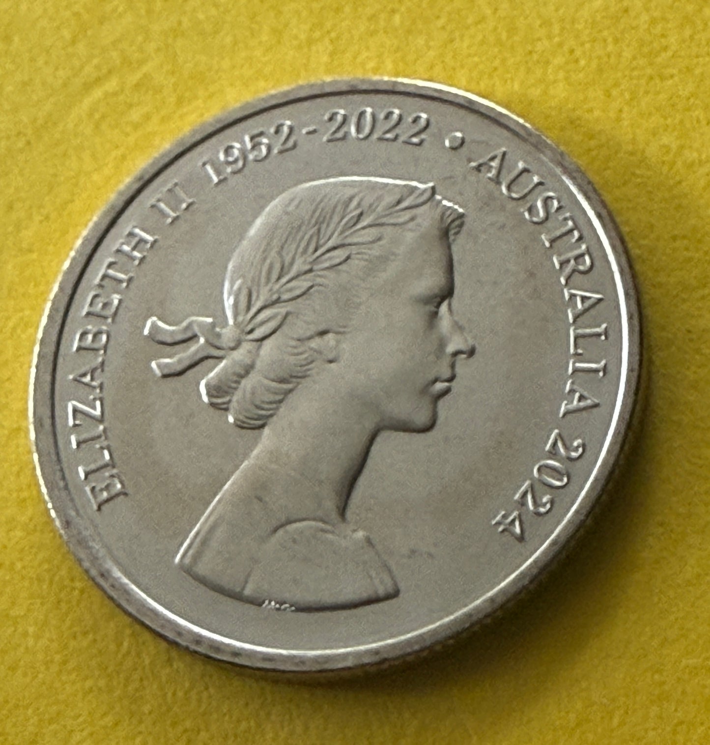 2024 5 Cent Coin - Queens Effigy - Choice Uncirculated - 100 k Mintage - in 2x2